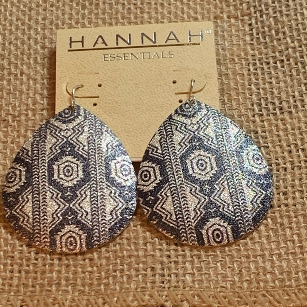 ✨NEW✨ Hannah Essentials Earrings